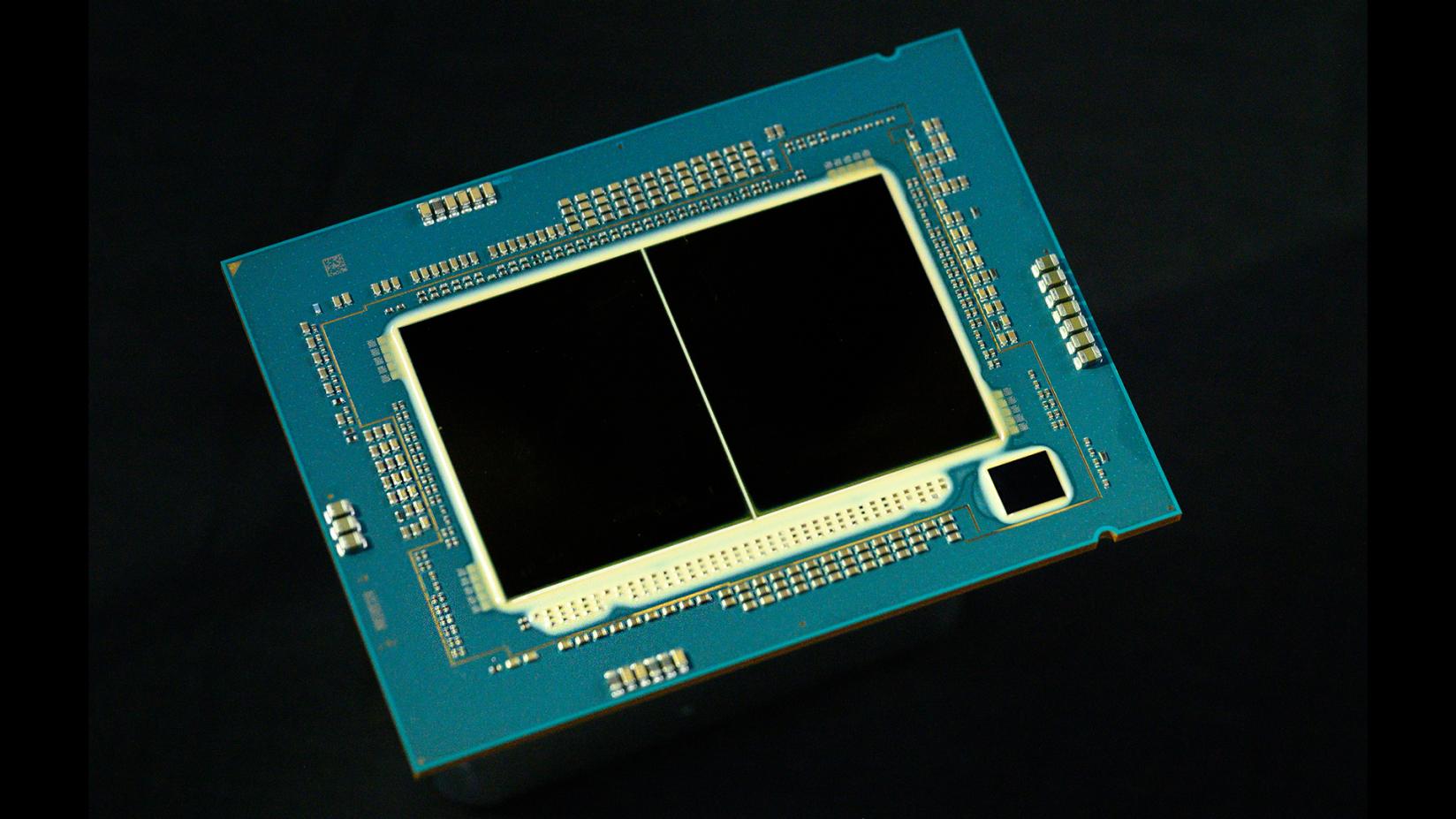 newsroom-intel-emerald-rapids-chip-2.jpg.rendition.intel.web.1648.927.jpg