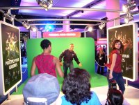 MOVIN' & MULTIPLYIN' � CES attendees get to express themselves in front of cameras and a green screen